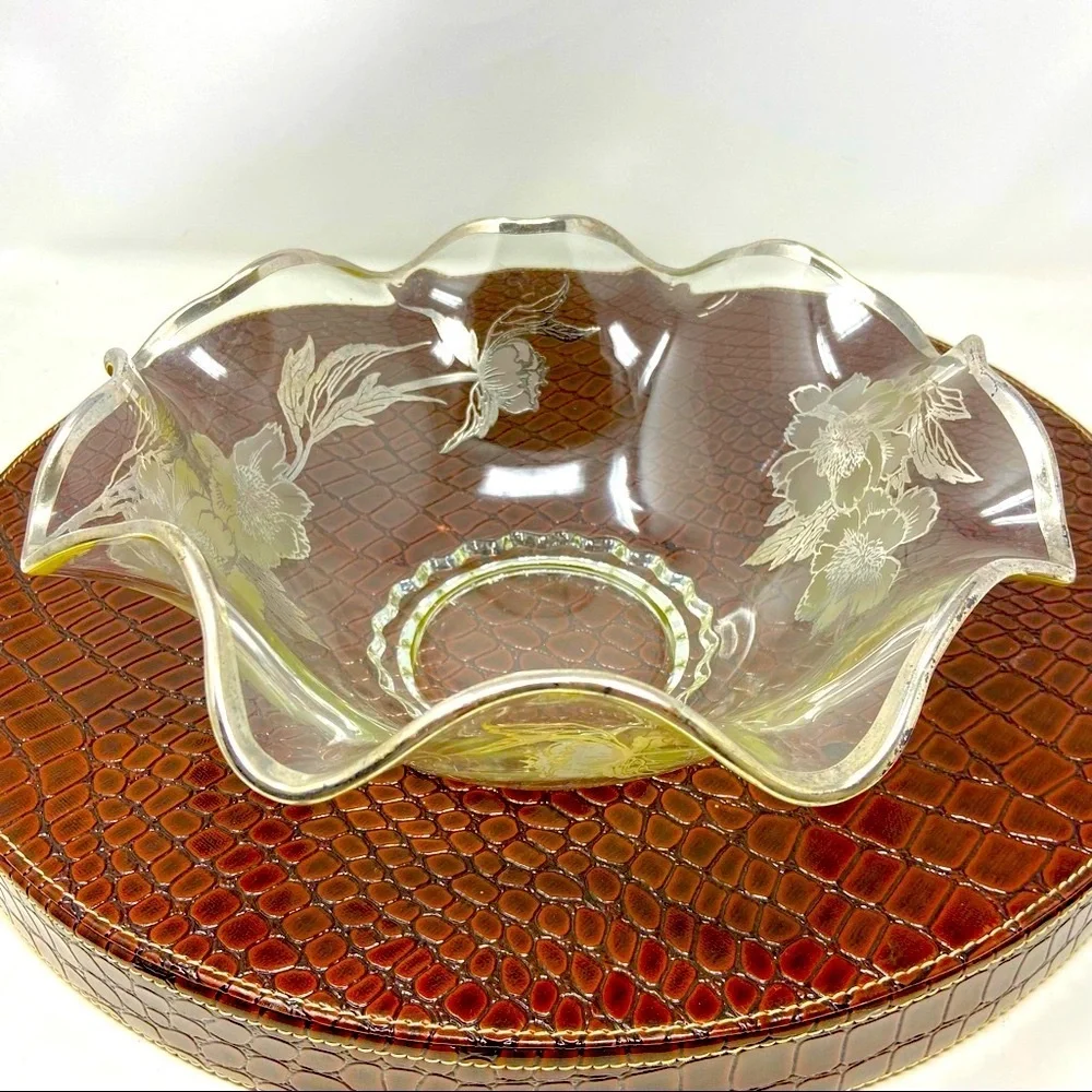 Vintage Silver City Glass Company Sterling on Glass Decorative Scalloped Bowl